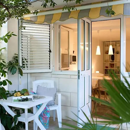 Hedera Estate, Hedera 6 Apartment